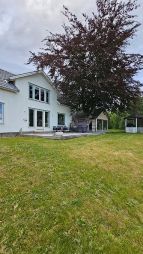 Bergheim - lovely sea view in new, modern house!
